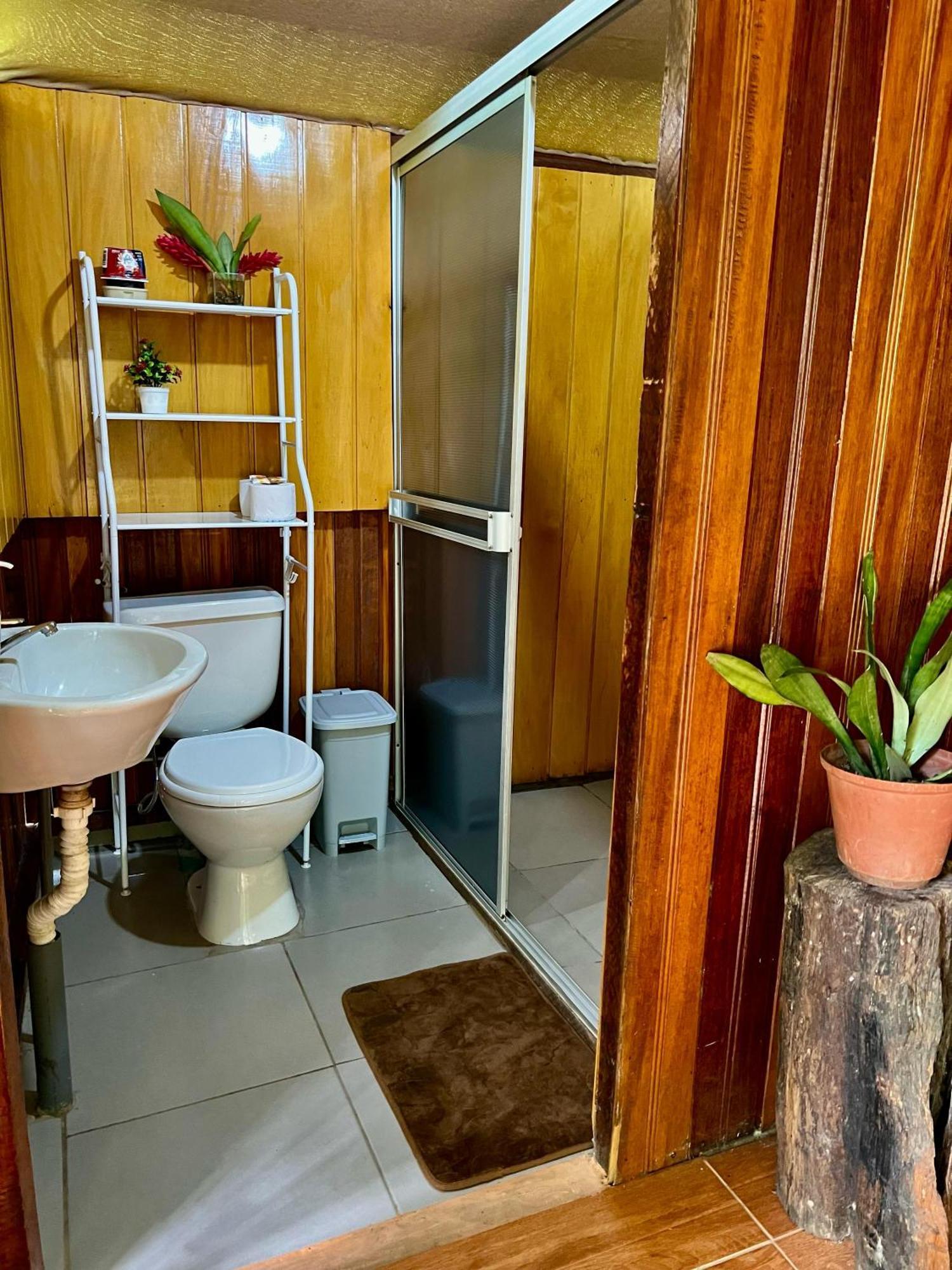 Tronco Tambopata Adventure Hotel ปูแอร์โต มัลโดนาโด ภายนอก รูปภาพ