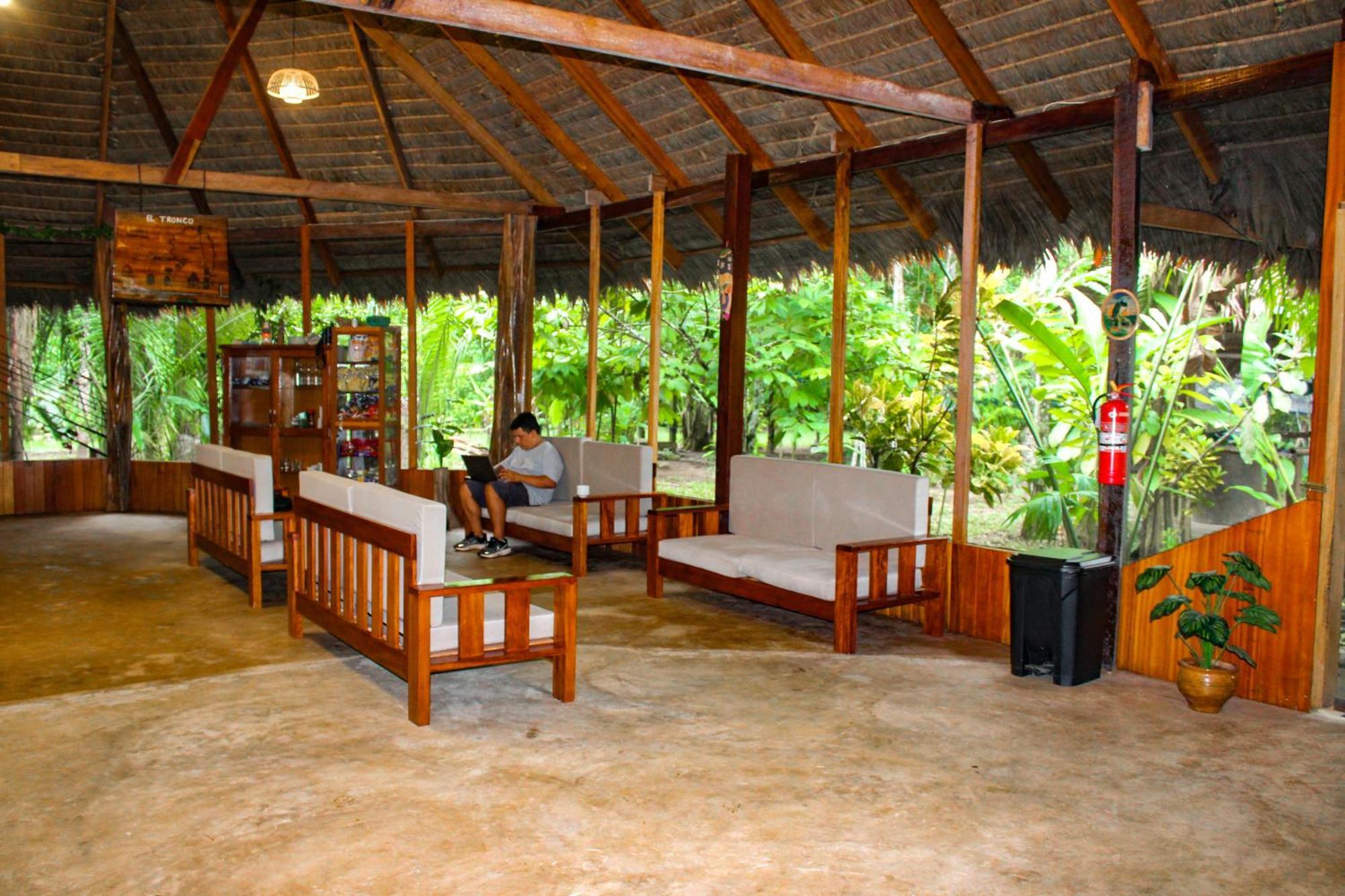 Tronco Tambopata Adventure Hotel ปูแอร์โต มัลโดนาโด ภายนอก รูปภาพ