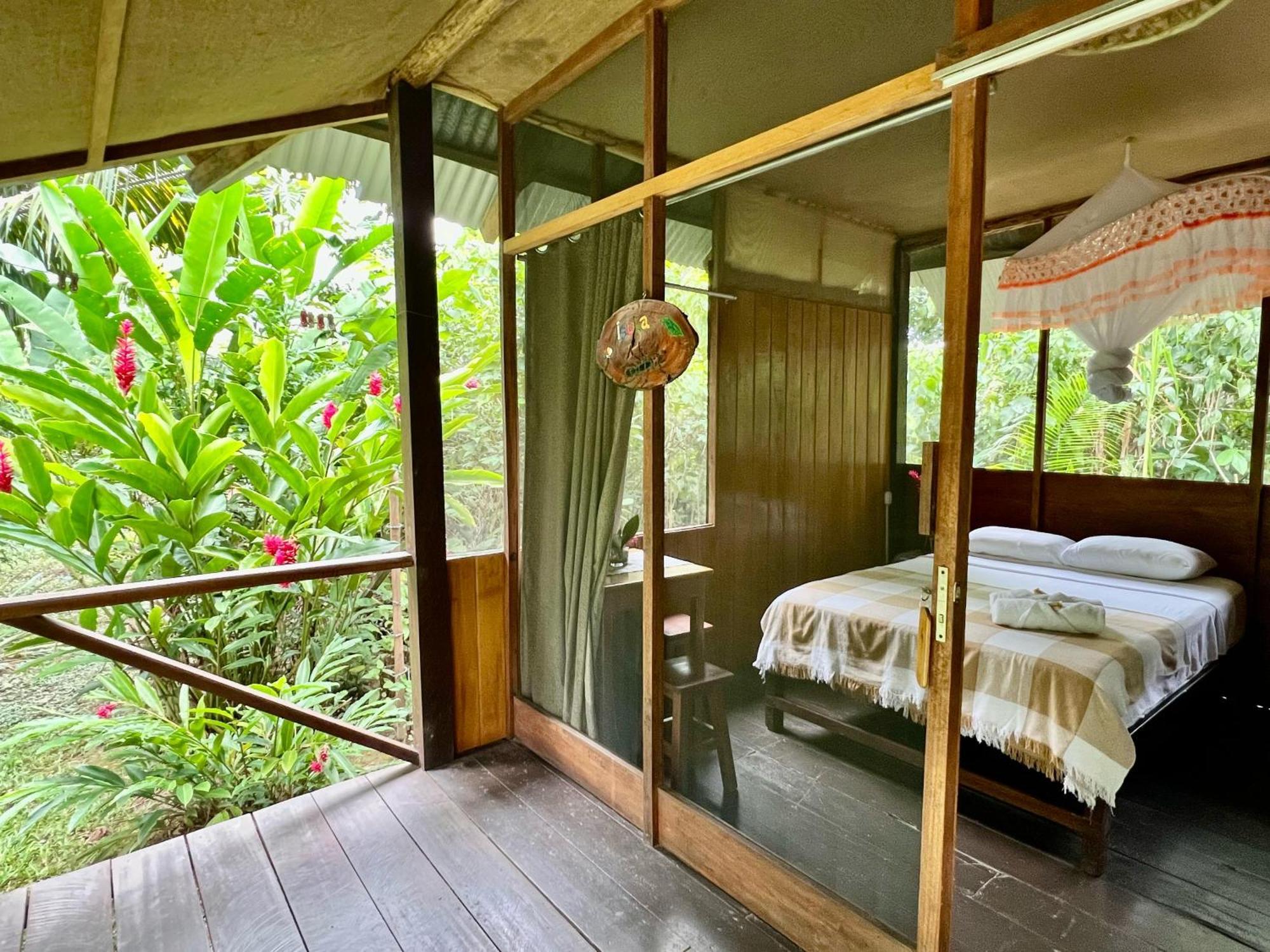Tronco Tambopata Adventure Hotel ปูแอร์โต มัลโดนาโด ภายนอก รูปภาพ