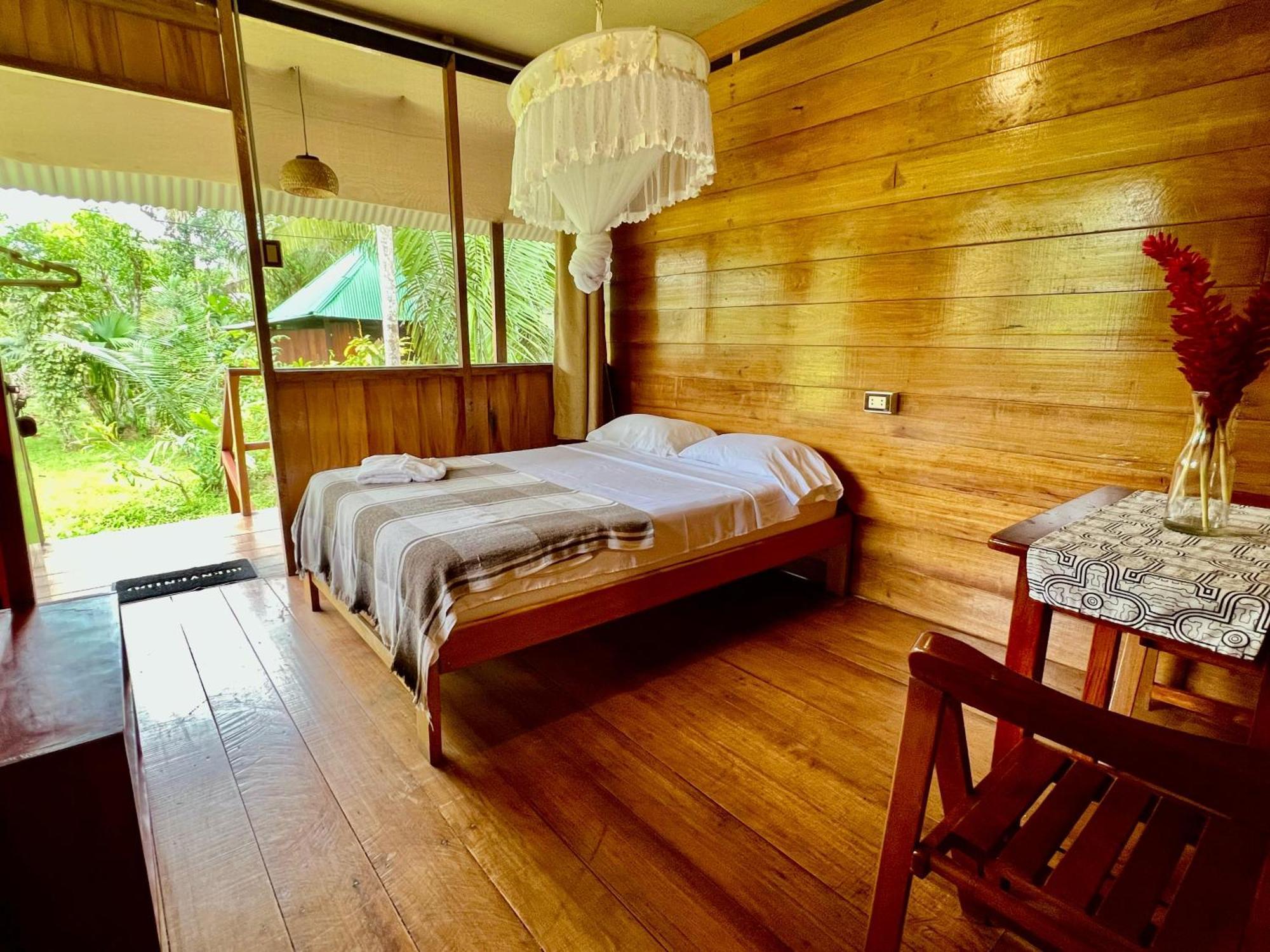 Tronco Tambopata Adventure Hotel ปูแอร์โต มัลโดนาโด ภายนอก รูปภาพ