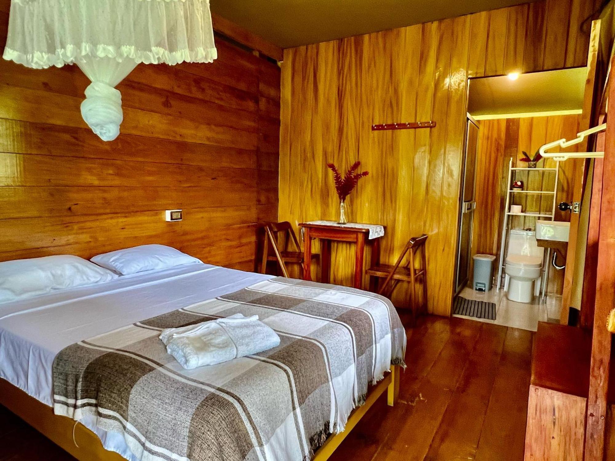Tronco Tambopata Adventure Hotel ปูแอร์โต มัลโดนาโด ภายนอก รูปภาพ